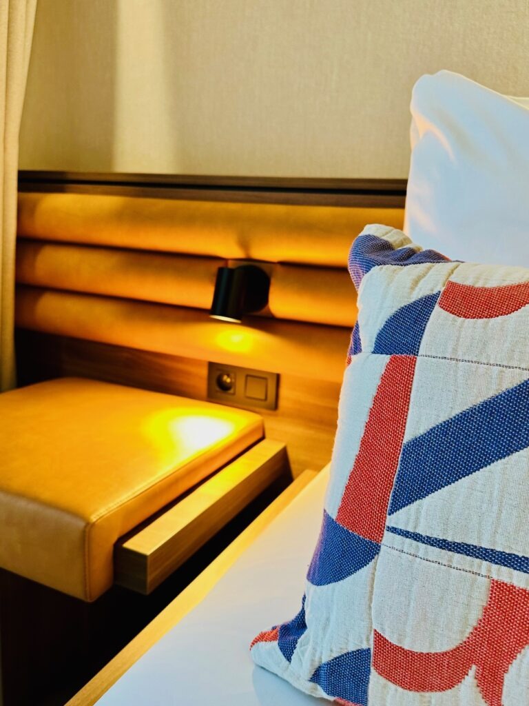 Bedset Ritz carlton Banks Antwerp